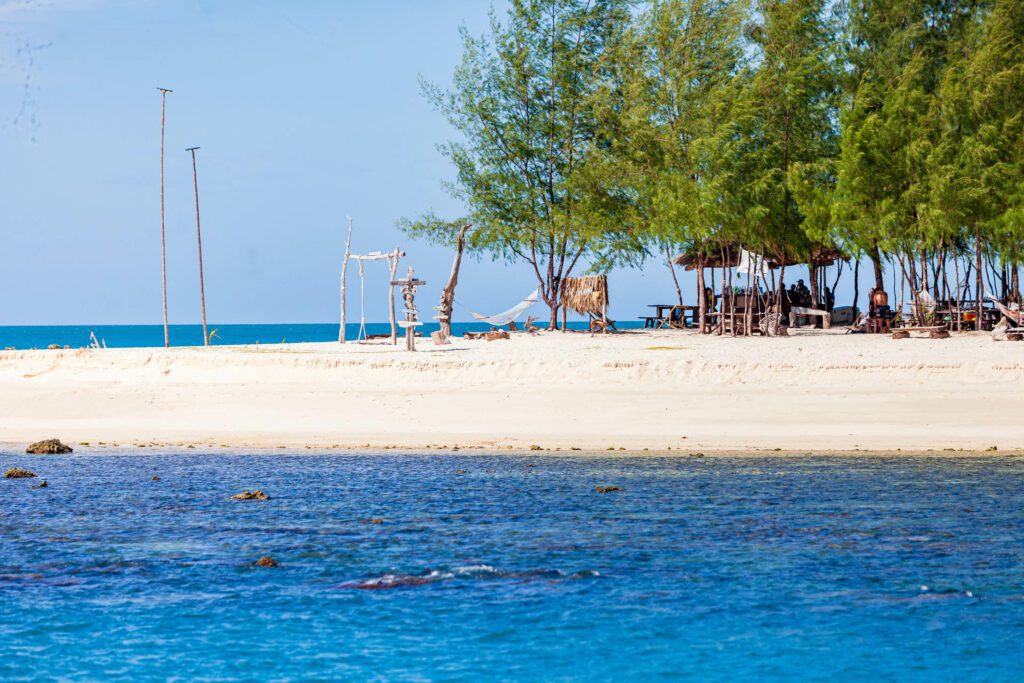 Koh Mad Sum seen from afar